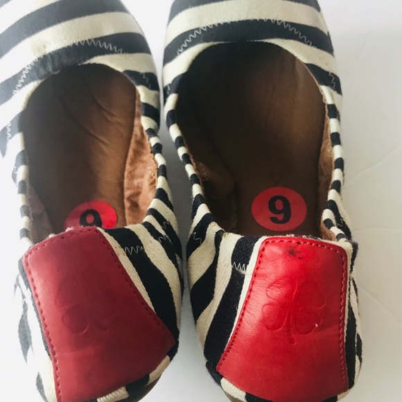 Lucky brand flats: Bin A2 - Picture 3 of 7